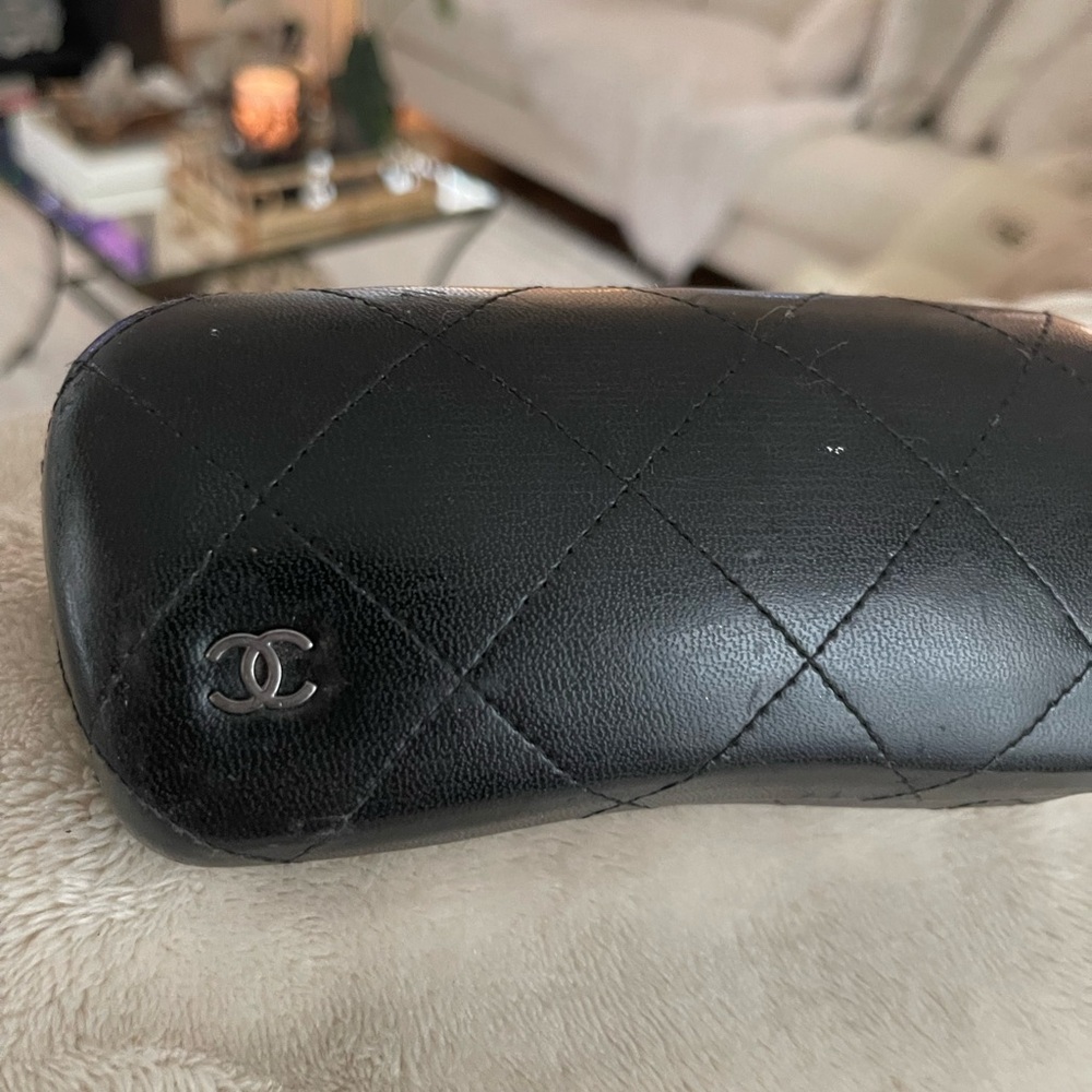 Black Quilted Eyewear Case with Silver Logo
Chanel